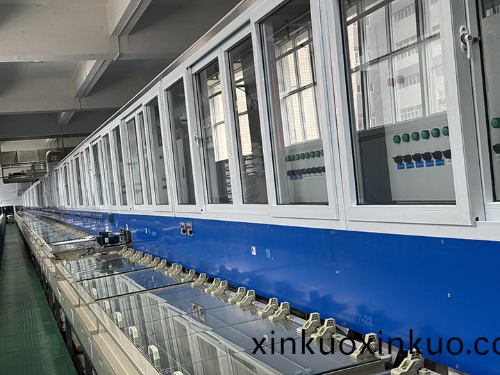 電鍍(du)生(sheng)産(chan)線(xian)